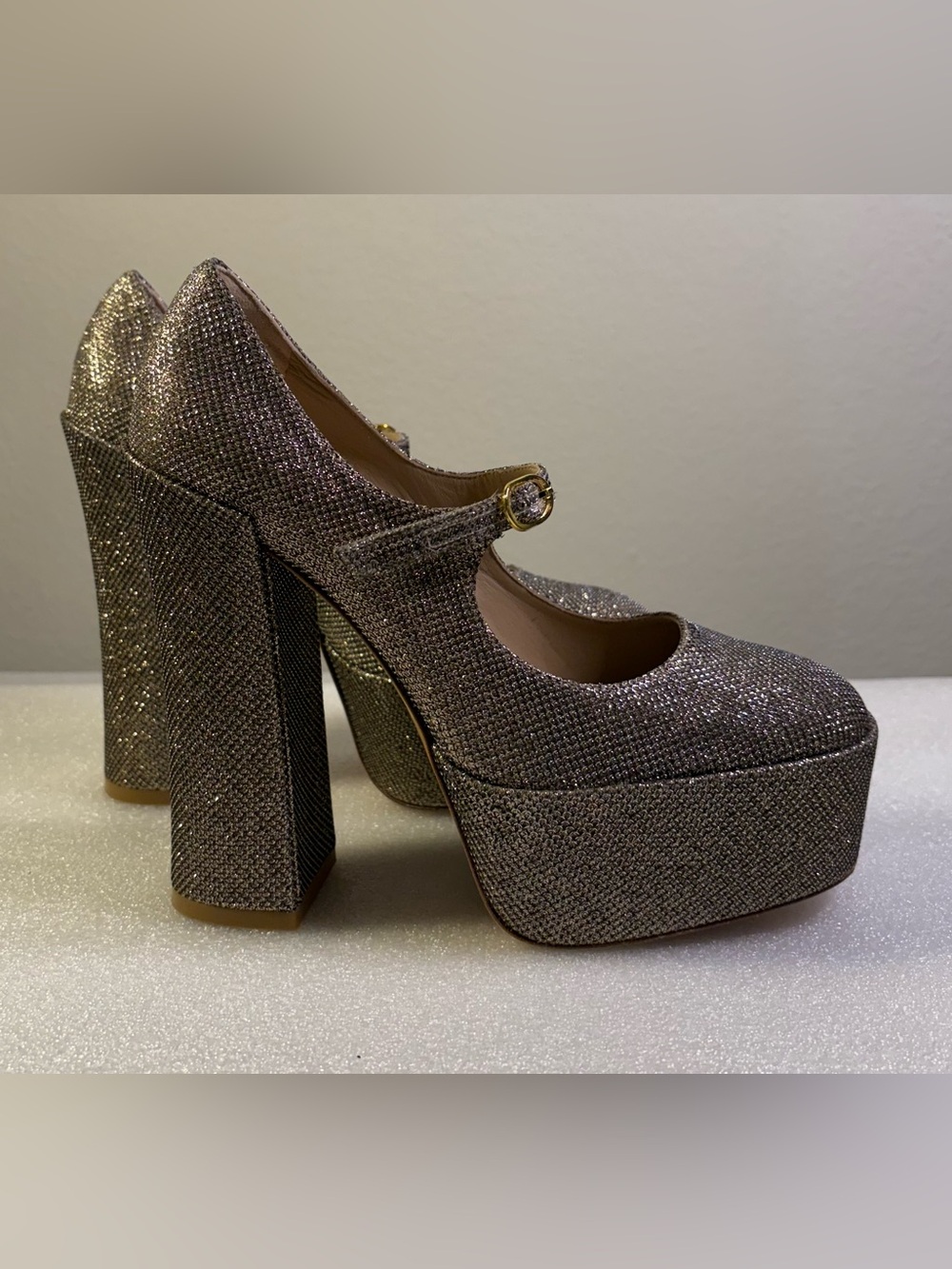 Stuart Weitzman Mary Jane Platform Heels Metallic Adobe Glitter 7 / 37.5